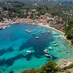Aurora Paxos 别墅 *