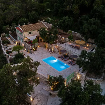 Aurora Paxos Villa