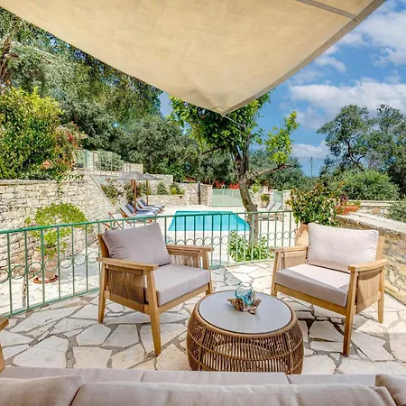 Aurora Paxos Villa