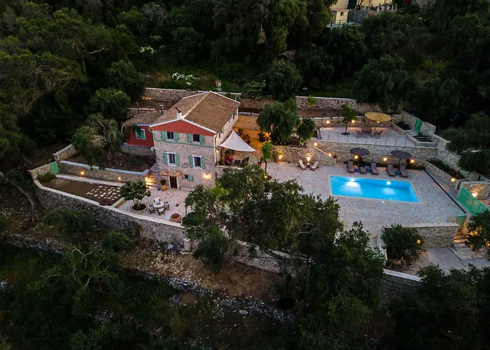 Aurora Paxos Vila *