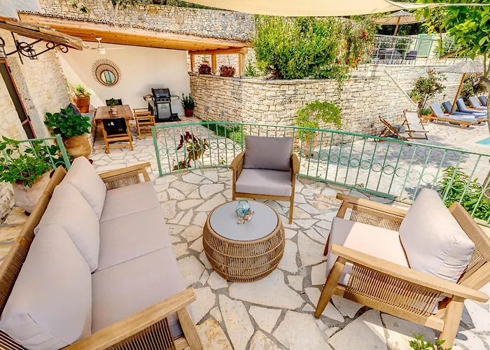 Aurora Paxos Anemogiannatika
